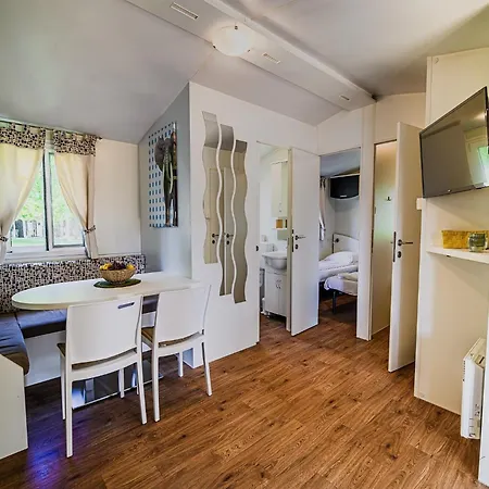 3 Bedroom Mobile With View *
